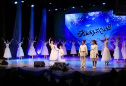 На пороге взрослой жизни: 400 волгодонских одиннадцатиклассников собрались на общегородской выпускной бал